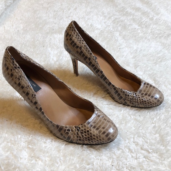 Ann Taylor Shoes - Ann Taylor SZ 7.5 Snakeskin Print Heels Python
